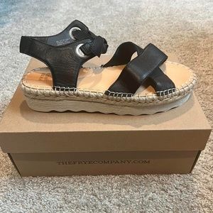 Frye and Co. Lula Bow Sandal